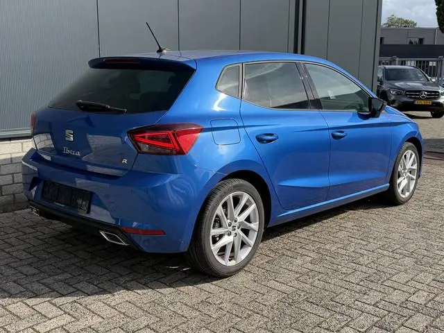 SEAT Ibiza 1.0 EcoTSI FR Business Connect 17"/Virtual cockpit/Climate/PDC/LED/Apple Carplay & Androi...