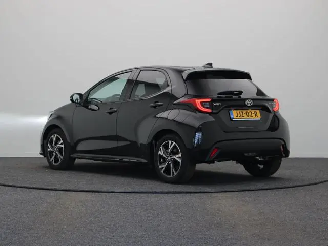 Toyota Yaris 1.5 Hybrid 115 Dynamic | Stoel en Stuurverwarming | Climate Control | Adaptieve Cruise...