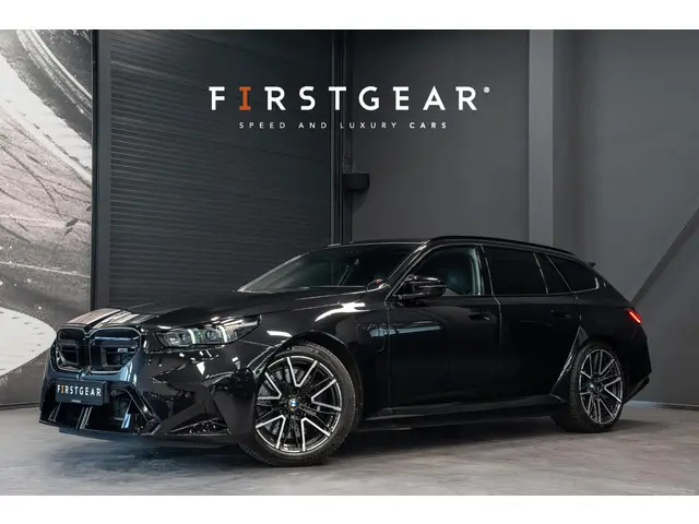BMW 5-serie Touring M5 *Bowers & Wilkins / Carbon-interieur / Stoelventilatie / Panorama / Memory /...