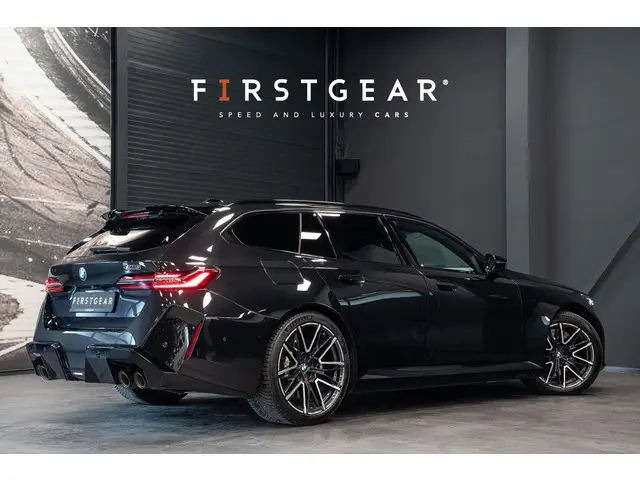 BMW 5-serie Touring M5 *Bowers & Wilkins / Carbon-interieur / Stoelventilatie / Panorama / Memory /...