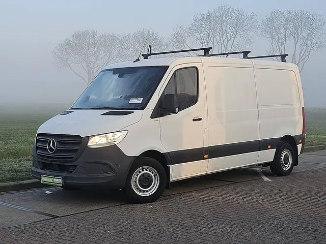 MERCEDES-BENZ SPRINTER 211 l2h1 euro6 mbux ac!