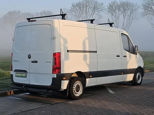 MERCEDES-BENZ SPRINTER 211 l2h1 euro6 mbux ac!