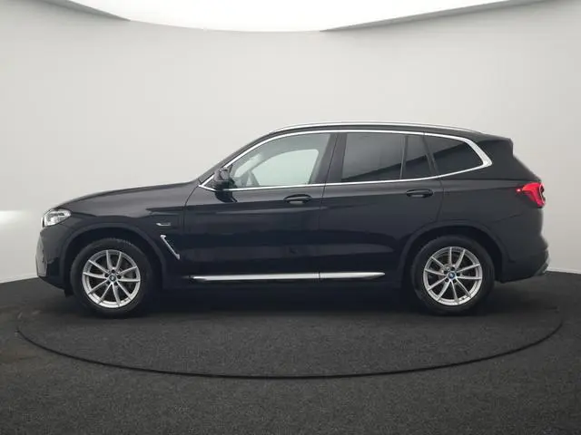 BMW X3 xDrive30e X Line FACELIFT PHEV 293pk Dealer O.H. | 360 Camera | Sportstoelen Verwarmd | Apple...