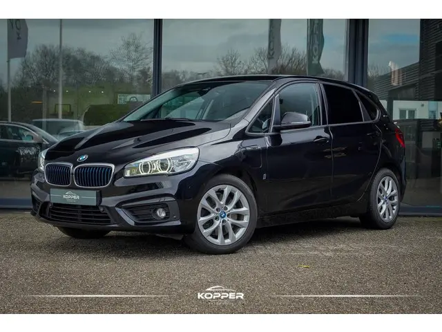 BMW 2-serie Active Tourer 225xe iP Executive / PDC / Stoelverwarming / LED / Elek Klep