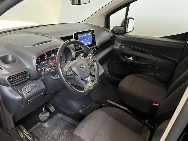 Opel Combo 1.5D L1H1 Edition Automaat Airco Cruise Control aApp-connect Parkeersensoren Trekhaak