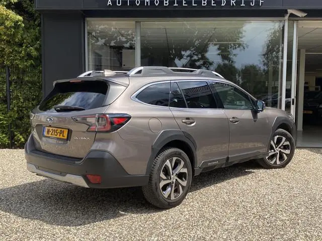 Subaru Outback 2.5i Premium | Navigatie | Stuurwielverwarming | Stoelverwarming voor + achter | Crui...