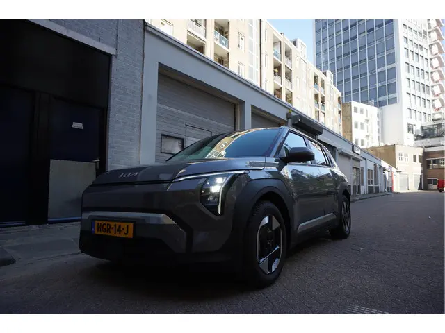 Kia EV3 Plus 81.4 kWh | Adaptieve cruise + Lane dep | 605km WLTP | Apple Carplay | Verwarde stoelen...