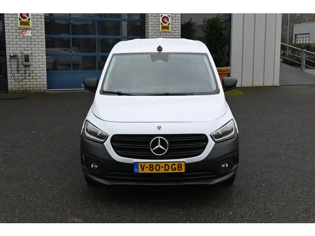 Mercedes-Benz Citan 110 CDI L2 Pro 3 Zitplaatsen, MBUX met camera