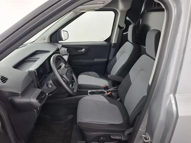 Ford E-Transit Courier