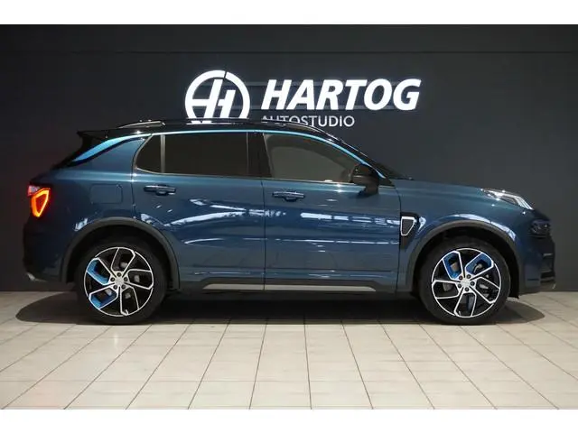 Lynk & Co 01