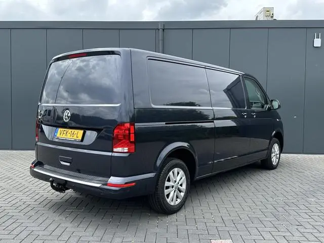 Volkswagen Transporter 2.0 TDI 111 PK HIGHLINE / STARLIGHT BLUE METALLIC / L2H1 / TREKHAAK / CAMERA...