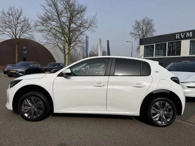 Peugeot e-208 EV Active Pack 50 kWh SOH 89% | 3 FASE LADER | WARMTEPOMP | STOELVERWARMING | PEUGEOT...