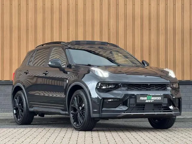 Lynk & Co 01 1.5 More | Panoramadak | Leder | 360° Camera | 20" Lichtmetaal | Infinity | Sfeerverlic...
