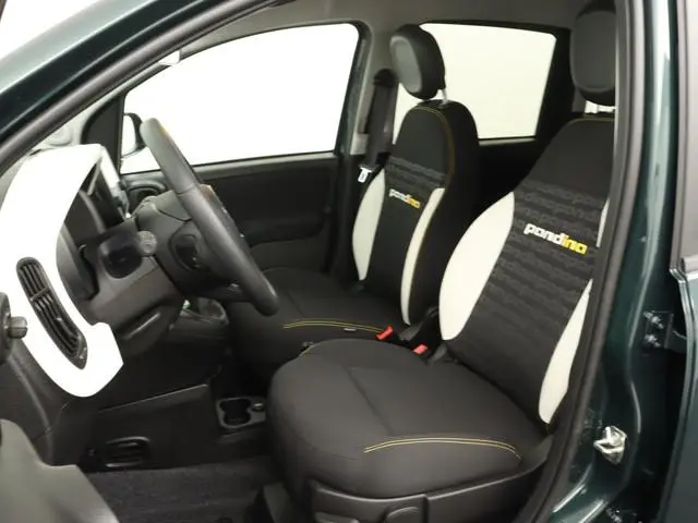Fiat Panda 1.0 Hybrid Pandina | Apple carplay/Android auto | Airco | LMV 15" |