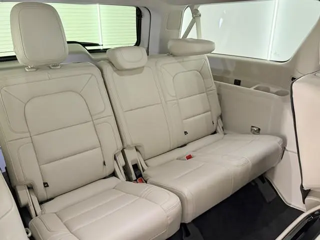 Lincoln Navigator