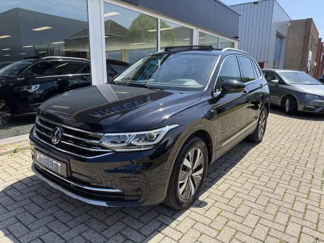 Volkswagen Tiguan 1.4 TSI eHybrid HUD | Memory | Pano