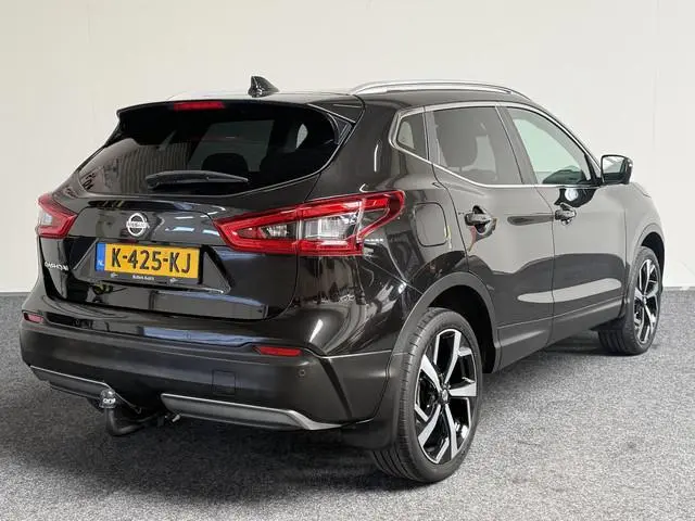 Nissan Qashqai 1.2 N-Connecta | PANO | 18”