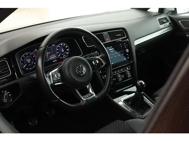 Volkswagen Golf Variant 1.5 TSI 150pk 2x R-Line Trekhaak Camera LED Keyless Navigatie Virtual Cockpi...