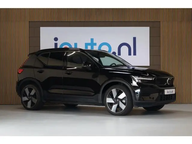 Volvo XC40 Recharge Core 70 kWh LED/CC/Camera/Carplay/Warmtepomp//Winter/20"