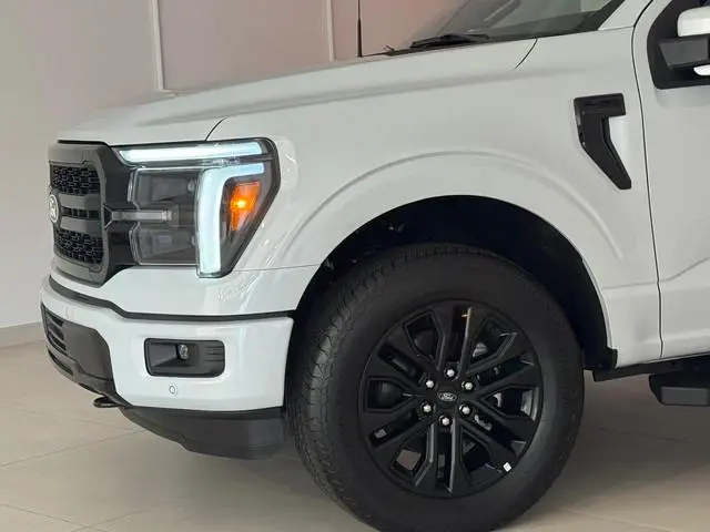 Ford USA F150 5.0 V8 Lariat black FX4 / B&O / Pano / HUD