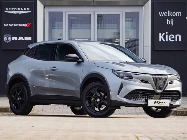Alfa Romeo Junior 1.2 Turbo Hybrid Ibrida Speciale | ACC | LED |