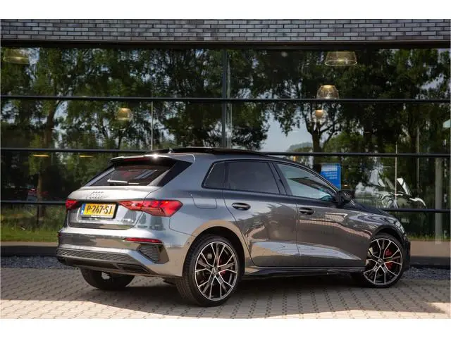 Audi A3 Sportback 45 TFSI e S edition Competition , Panoramadak, Adap. cruise, Bang&Olufsen, Sfeerve...