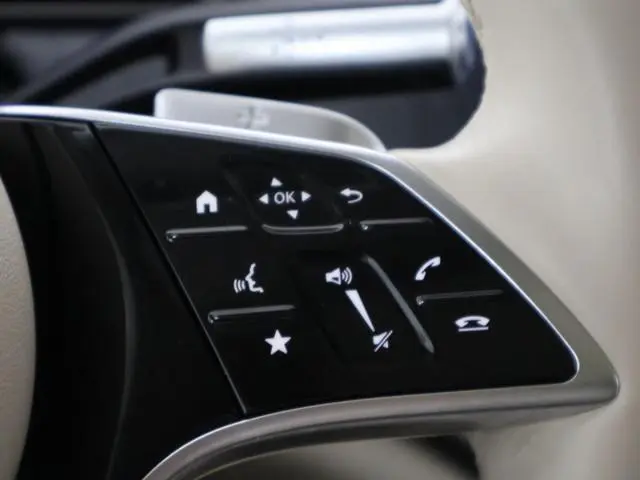 Mercedes-Benz EQS