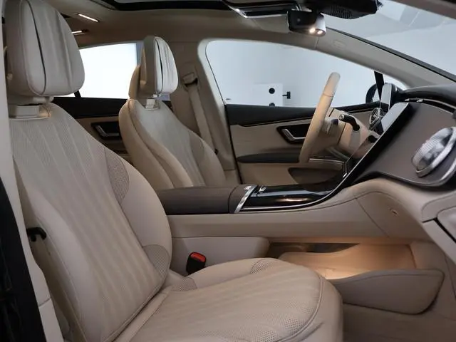 Mercedes-Benz EQS