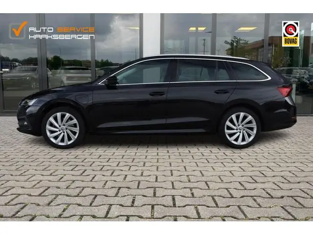 ŠKODA Octavia Combi 1.4 TSI iV PHEV Business Edition | Camera | LED | 18 Inch |