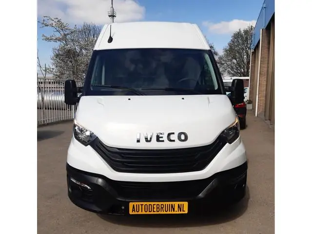 Iveco Daily 35S16V L2H2 156Pk Airco Cruise control 1420 Kg laadvermogen