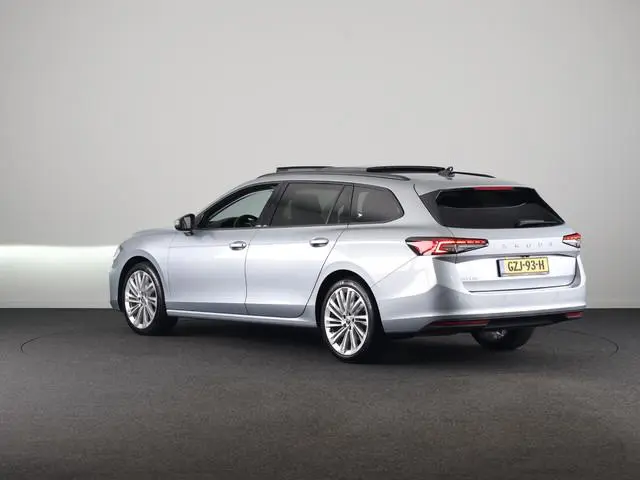 Škoda Superb combi First Edition 1.5 TSI m-HEV 150 pk Automaat (DSG) | Verlengde garantie | Navigati...