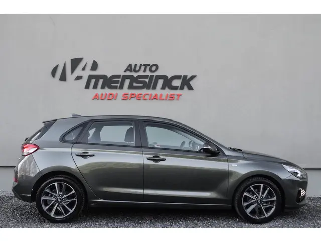Hyundai i30 1.0 T-GDi MHEV Comfort Smart / Cruise Control/ Touch Navigatie/ Phonebox/ Verwarmbare st...