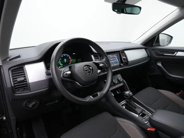 Skoda Kodiaq 1.5 TSI 150 pk DSG Business Edition | Panoramadak | Achteruitrijcamera | Navigatie