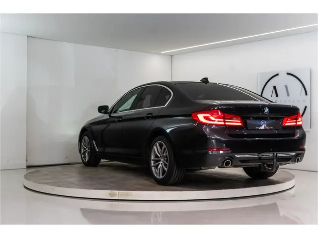 BMW 5-serie 520i High Executive Edition 184PK | NL AUTO+NAP | Sfeer | LED | Trekhaak | Memory&Leder...
