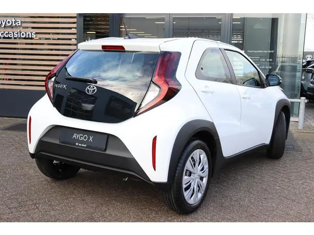 Toyota Aygo X Hybrid 115 play , Nieuw en direct leverbaar met €1.750 inruilvoordeel