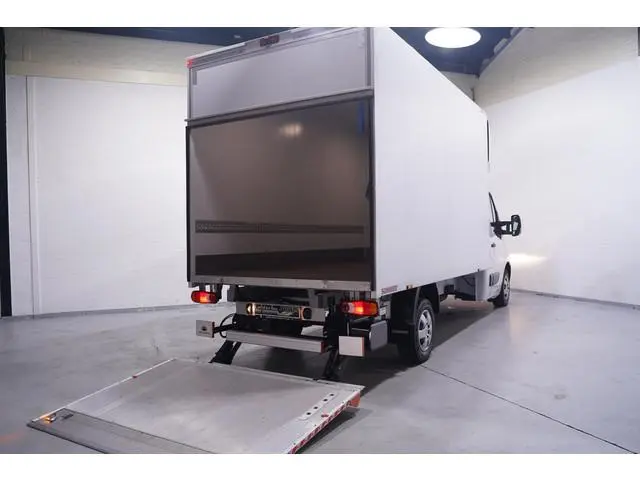 Nissan Interstar