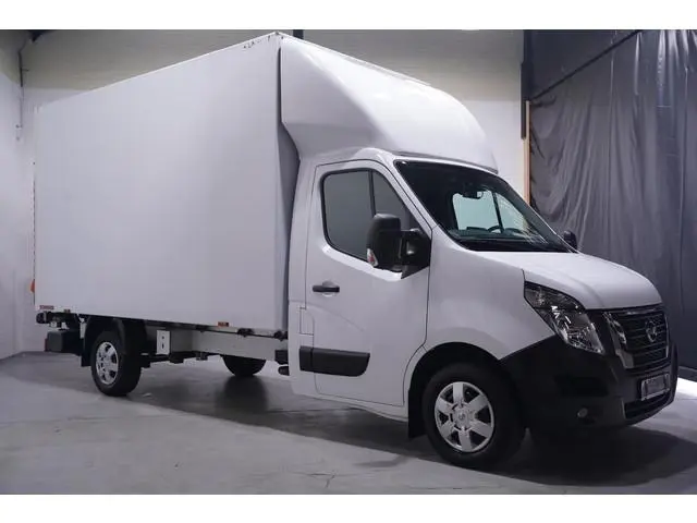 Nissan Interstar 2.3 DCi 165 pk Bakwagen met Laadklep Airco, Apple Carplay, Camera, Cruise Control,...