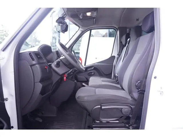 Nissan Interstar