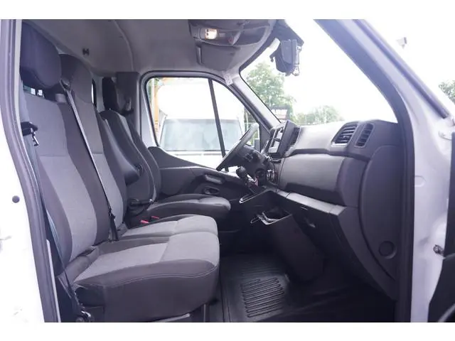 Nissan Interstar