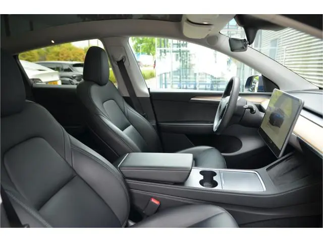Tesla Model Y RWD 58 kWh AutoPilot3.0 Ryzen