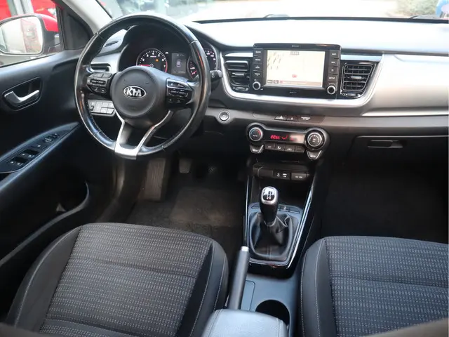 Kia Stonic 1.0 T-GDi DynamicPlusLine Navi / Stoelverw / Cruise / Elekramen / Carplay Voldoende Apk