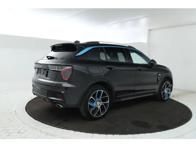 Lynk & Co 01 1.5 360 Graden, Navigatie, Climate, Full black