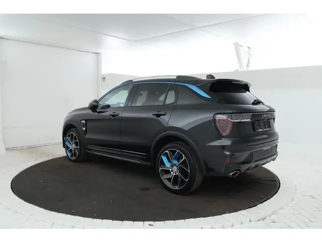 Lynk & Co 01 1.5 360 Graden, Navigatie, Climate, Full black