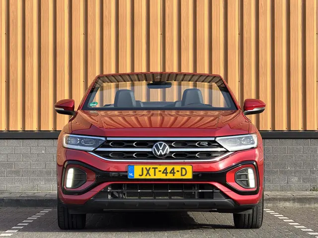 Volkswagen T-Roc Cabrio 1.5 TSI R-Line | Apple Carplay | Android Auto | Stuurverwarming | Stoelverwa...