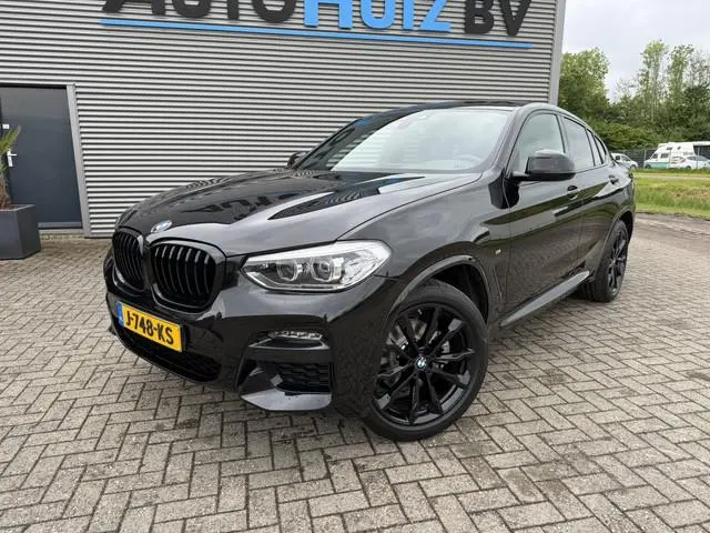 BMW X4 xDrive20i Executive Edition M Sport Achteruitrijcamera LED Carplay 20 Inch