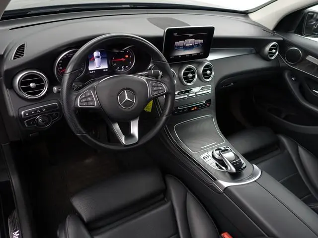 Mercedes-Benz GLC-klasse 220 d 4MATIC AMG Premium Plus Aut- Panoramadak, 360 Camera, Sfeerverlichtin...
