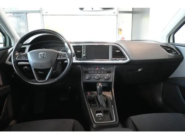 SEAT Leon 1.0 EcoTSI Automaat Style Business Intense Clima Cruise control Navigatie PDC Licht metaal...