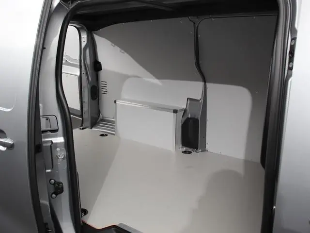 Opel Vivaro 2.0 BlueHDi 180PK L3 Automaat BPM VRIJ! Trekhaak Navigatie Apple Carplay / Android Auto...