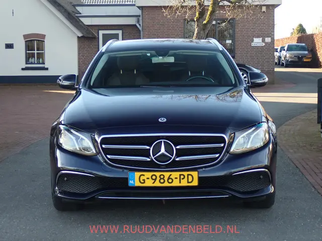 Mercedes-Benz E-klasse Estate 200 Business Solution / TREKHAAK / CAMERA / BLUETOOTH / NAVI