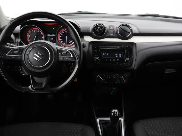 Suzuki Swift 1.2 COMFORT SMART HYBRID + ADAPTIVE CRUISE / LED / AIRCO